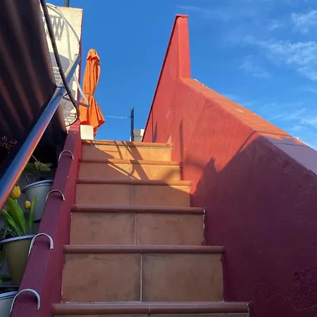 La Casa Amarilla De Luis Y Eileen Tatil Evi Villajoyosa