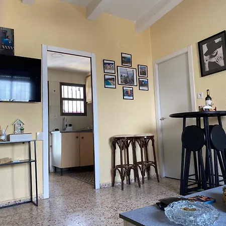 La Casa Amarilla De Luis Y Eileen * La Vila Joiosa