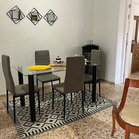 La Casa Amarilla De Luis Y Eileen * La Vila Joiosa