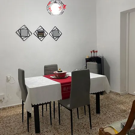 La Casa Amarilla De Luis Y Eileen * Villajoyosa