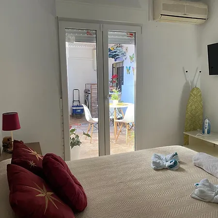 La Casa Amarilla De Luis Y Eileen Hébergement de vacances *