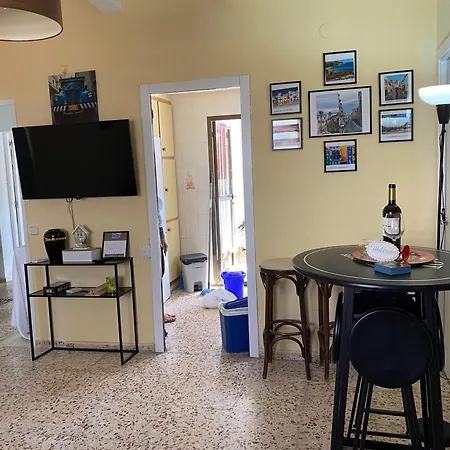 Holiday home La Casa Amarilla De Luis Y Eileen