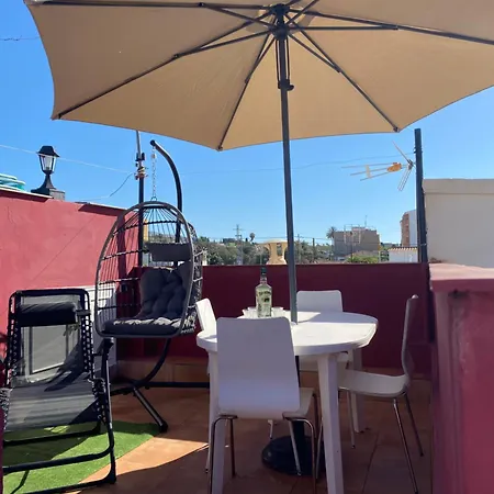 La Casa Amarilla De Luis Y Eileen Villajoyosa