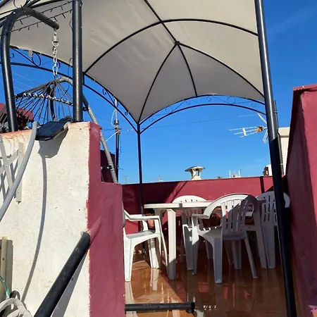 La Casa Amarilla De Luis Y Eileen Villajoyosa